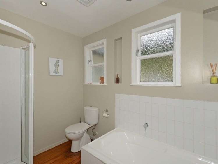 71 Wyndrum Avenue Waterloo_15