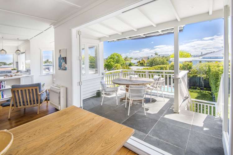 111 Vauxhall Road Narrow Neck_8