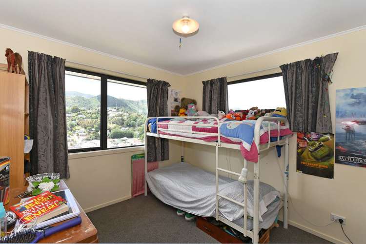 40 Saint Lawrence Street Toi Toi_14