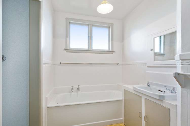 369 Estuary Road South New Brighton_11