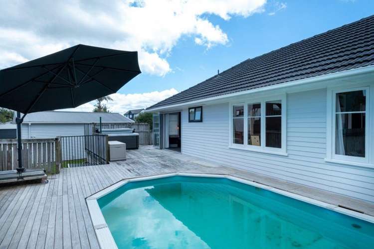 3 Shamrock Lane Te Atatu Peninsula_12