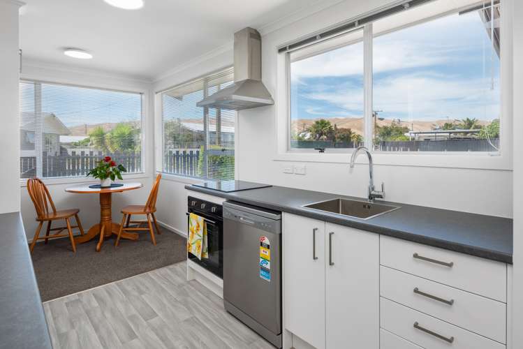 8b Buick Street Redwoodtown_3