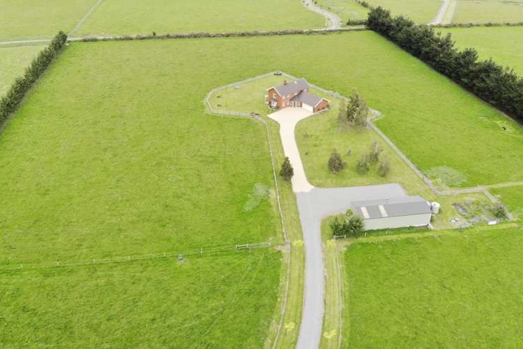 64 Davis Road Cust_24