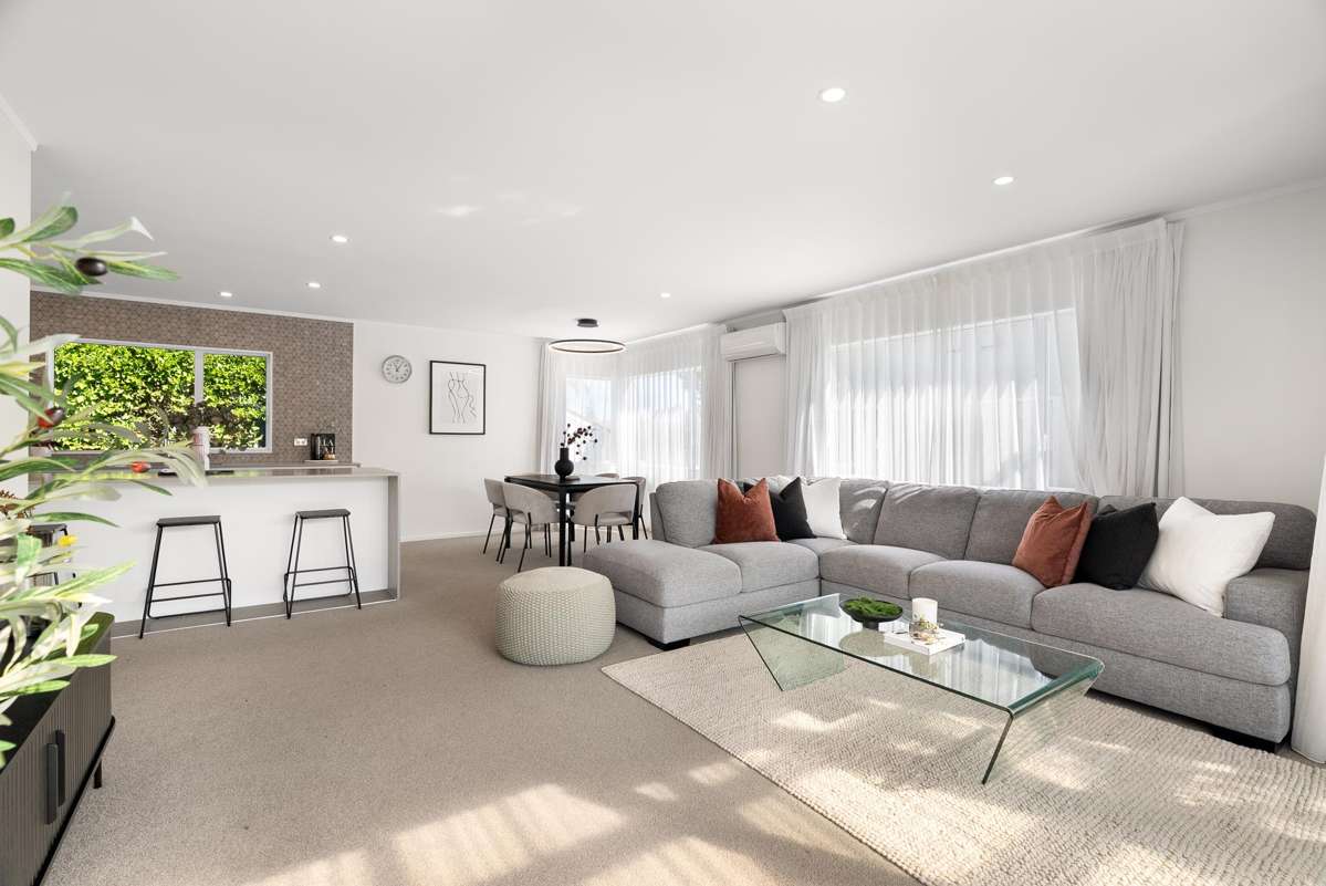 1/43 Kenneth Small Place_5