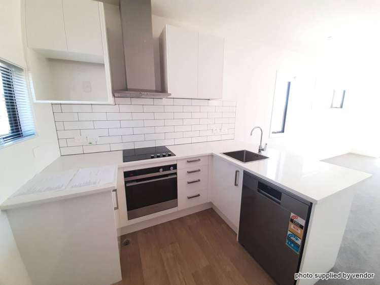 2/694 Whangaparaoa Road Stanmore Bay_8