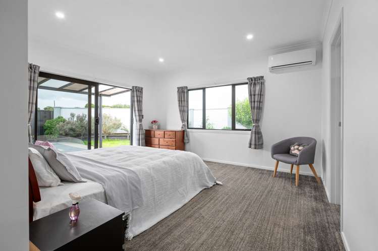 1 Waireka Road Rototuna North_11