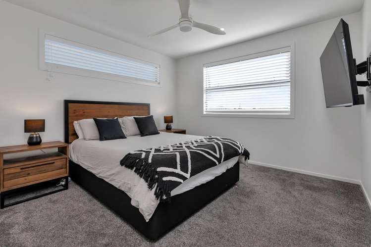 11 Olney Court One Tree Point_14