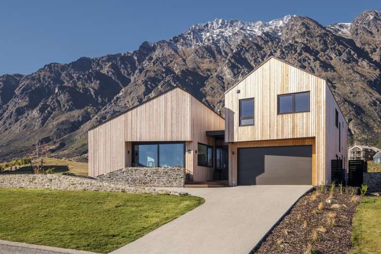 18 Falconer Rise Jacks Point_17