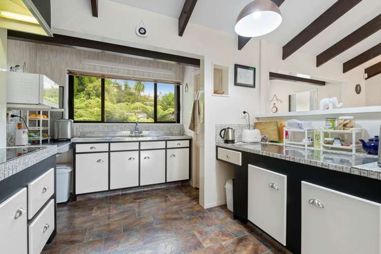 93 The Avenue Lucas Heights_14