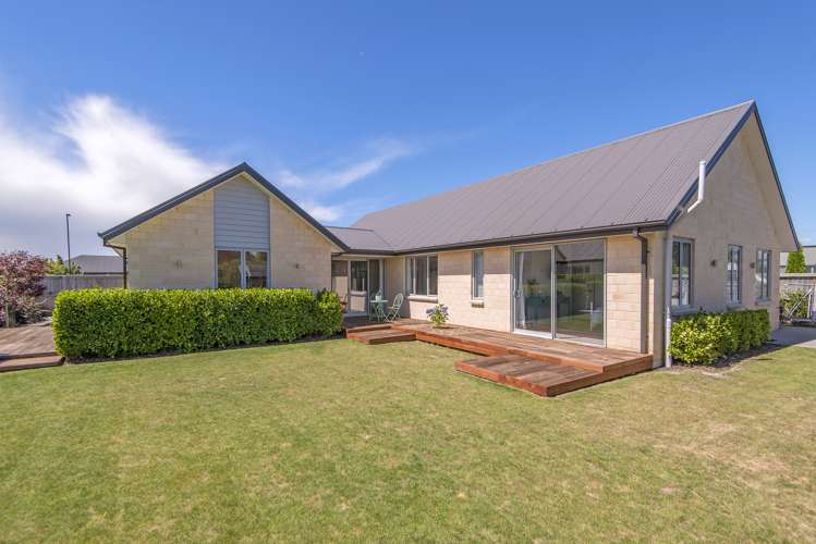 32 Faulks Drive Lincoln_21