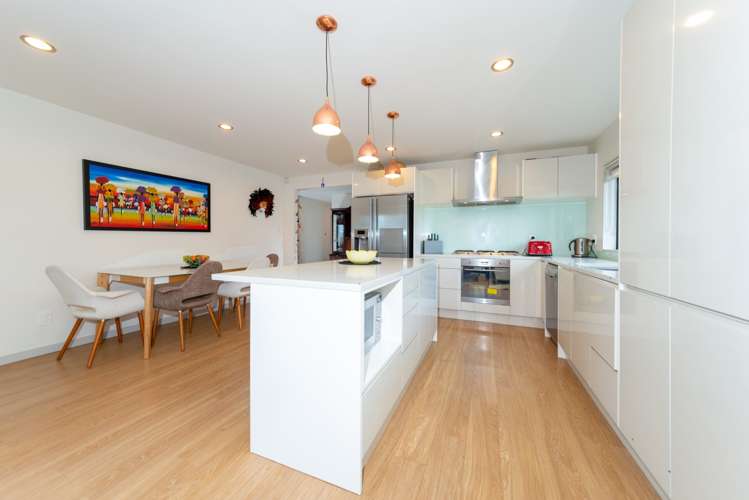 16a Waione Avenue Te Atatu Peninsula_3