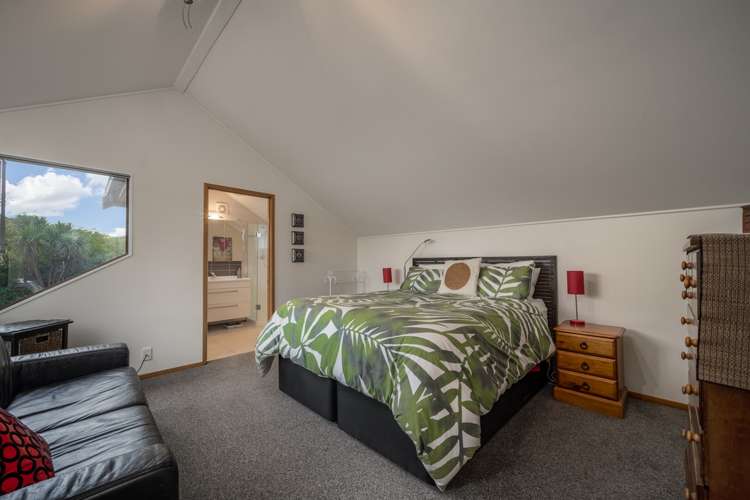 54 Beach Road Mellons Bay_8