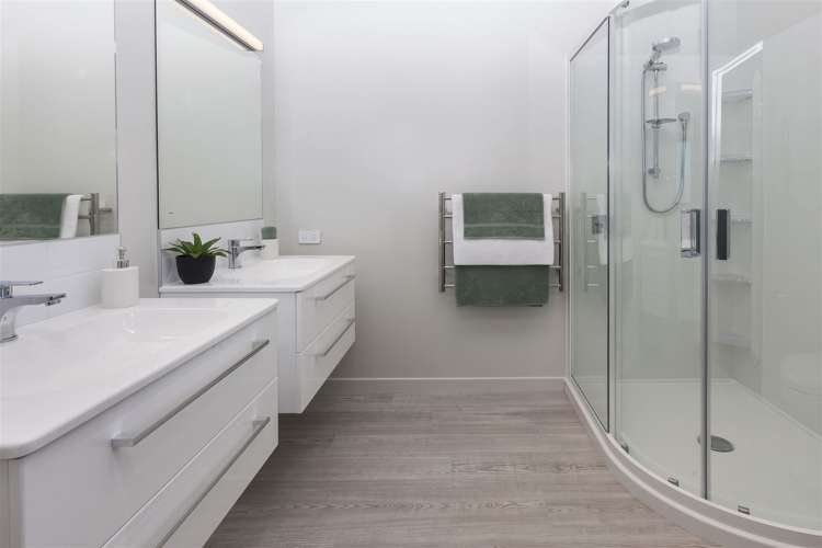 7 Kingsbridge West Burwood_15