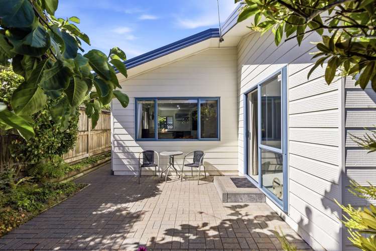 2/12 Heathcote Street Central_12
