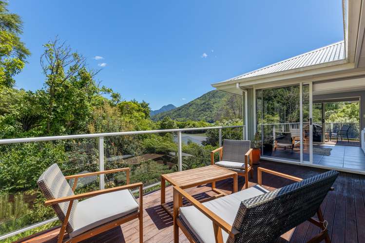 762 Queen Charlotte Drive Havelock_2