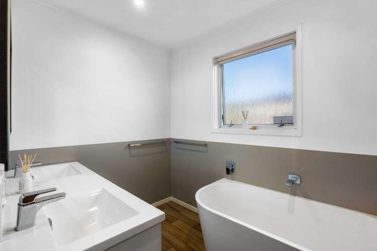 11 Holyrood Street Taradale_14