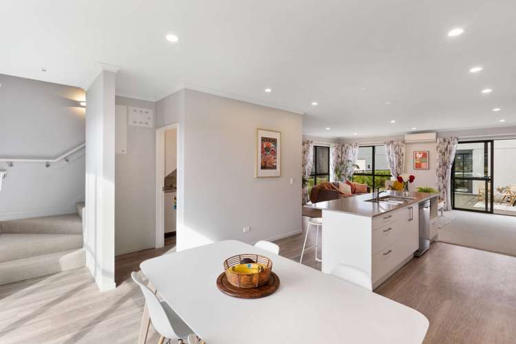 24 Tippet Crescent Wigram_8