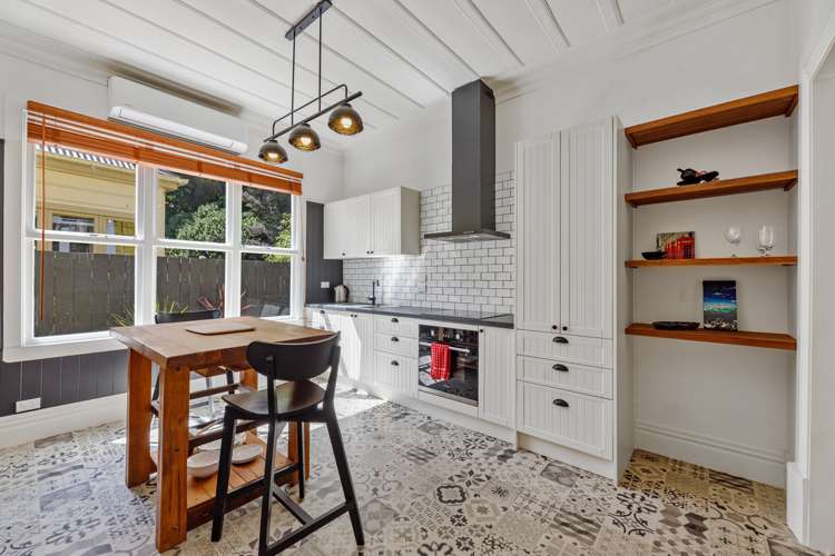 61 Serpentine Avenue Dunedin Central_9