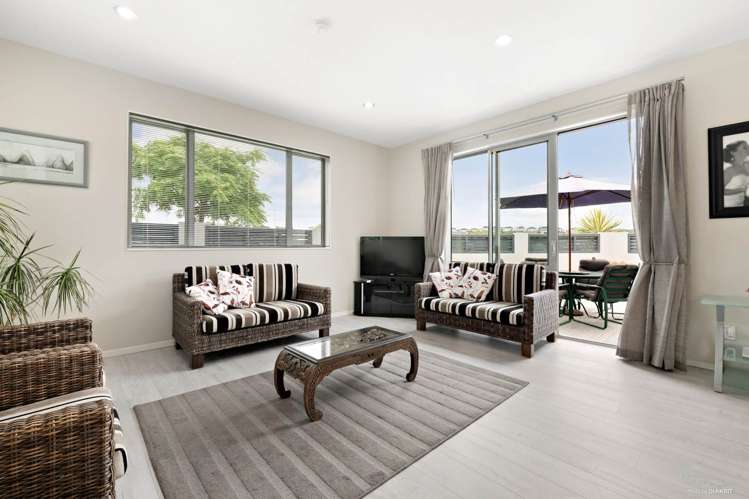 2 Emell Street Silverdale_15