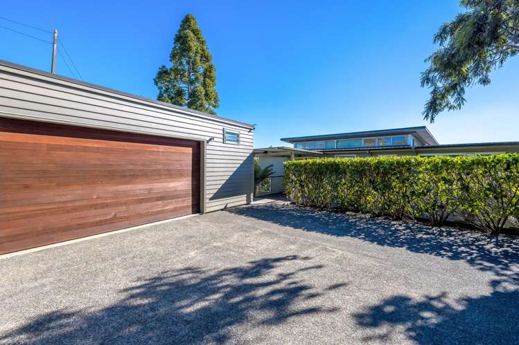 19 Victoria Road South Onetangi_35