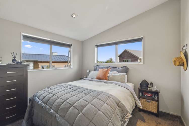 1/10 Krissell Place Acacia Bay_14