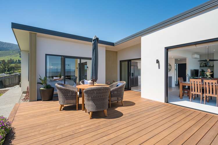 18 Hill Tops Way Stoke_7