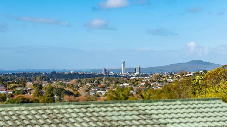 8 McDowell Crescent Hillcrest_1