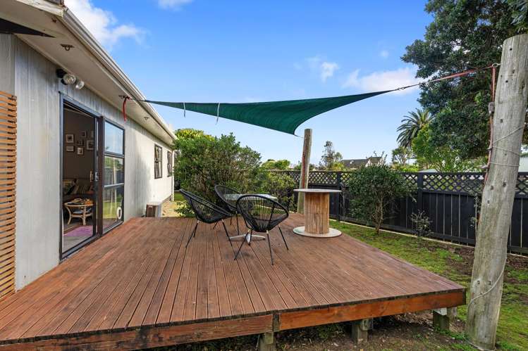 49 Tasman Road Otaki Beach_13