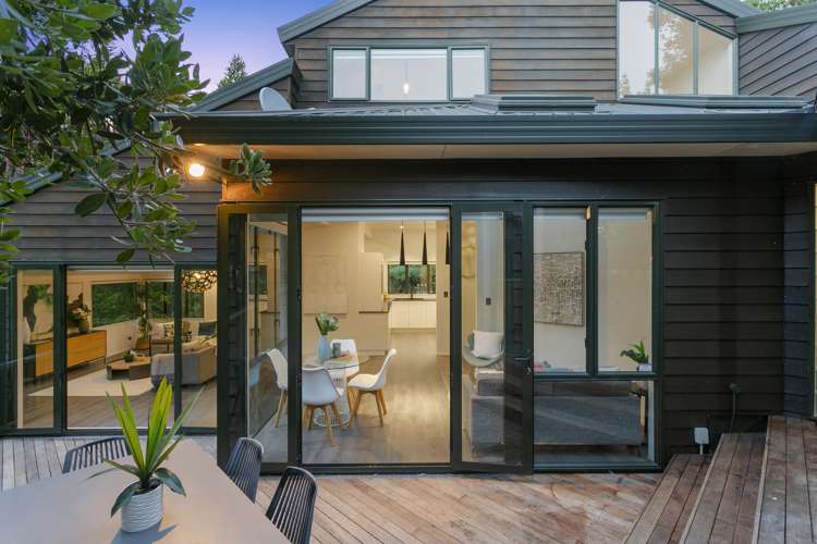 204 Godley Road Titirangi_13