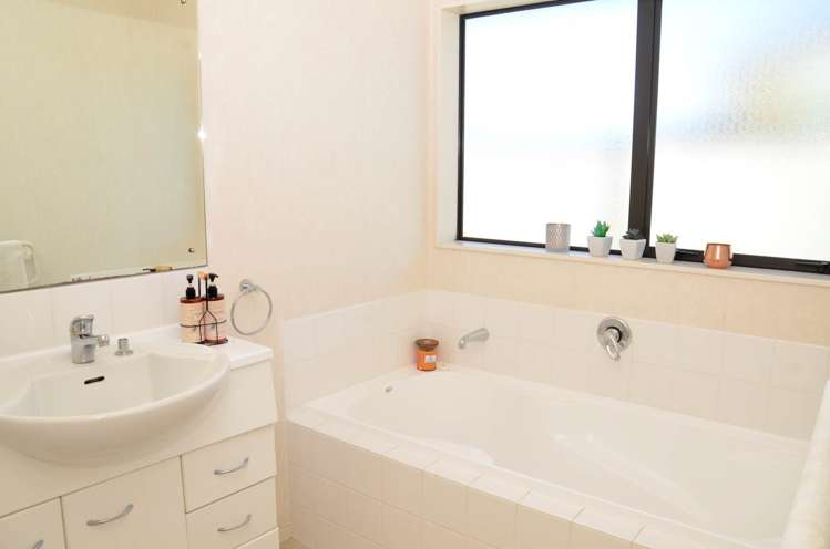 34 Glen Bay Close Pinehill_10