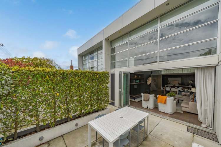 12 Holly Road St Albans_16
