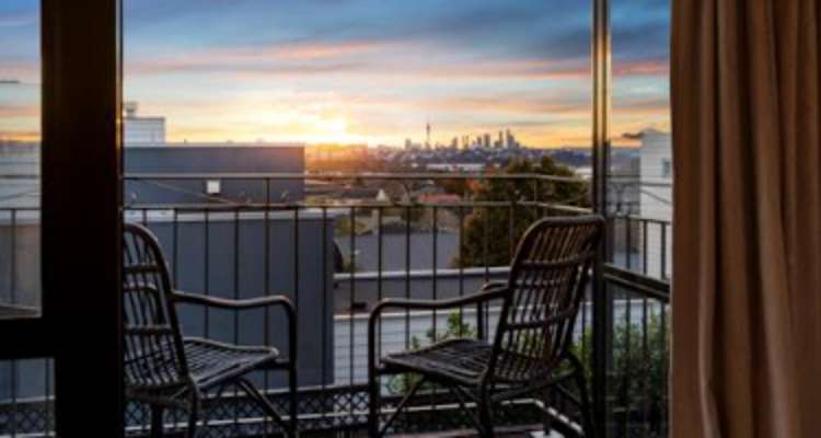2/44 Fancourt Street_0