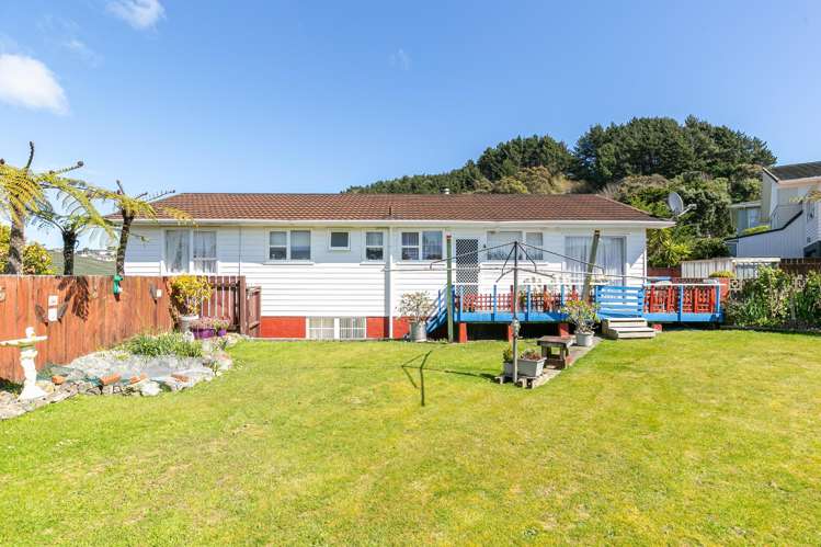 24 Turriff Crescent Tawa_15