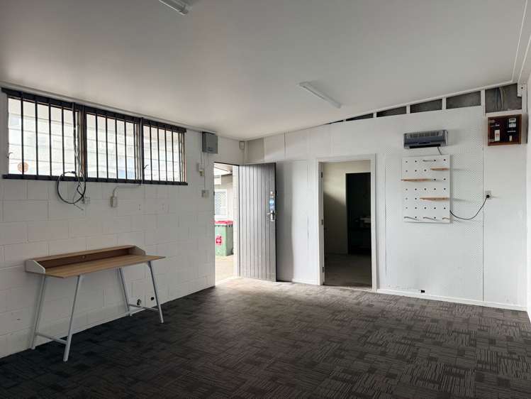 Shop 1,61 London Street Central Hamilton Central_7