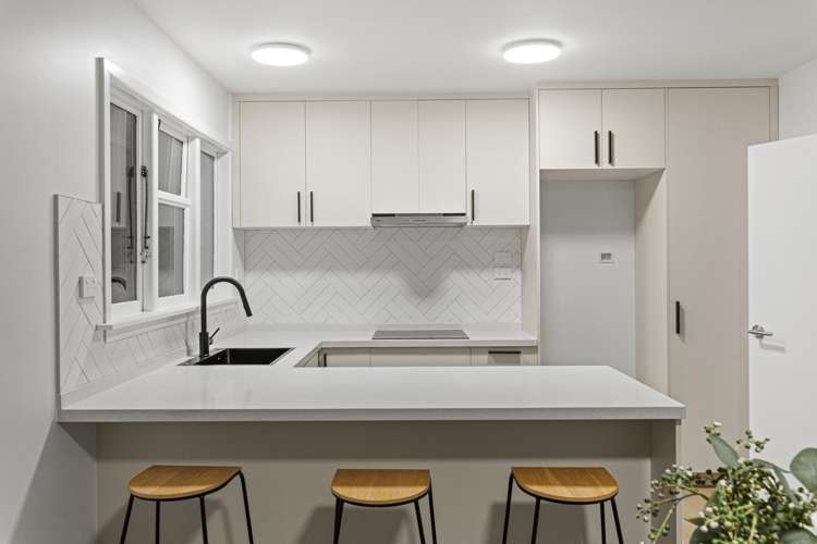 340 Memorial Avenue Burnside_1