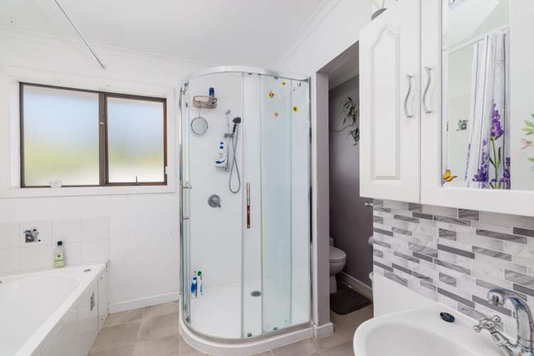 27 Rowses Road Aranui_11