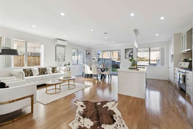 8 Castlederg Drive Flat Bush_1