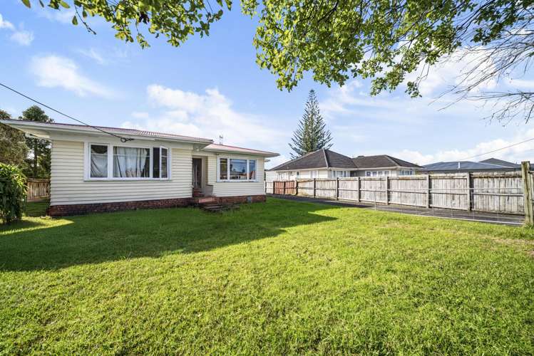16 Beaubank Road Kelston_1