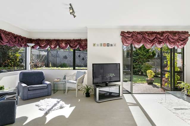 2 Abbey Way Rangatira Park_3