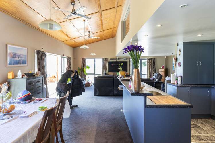 443 Johns Road Fernside_12