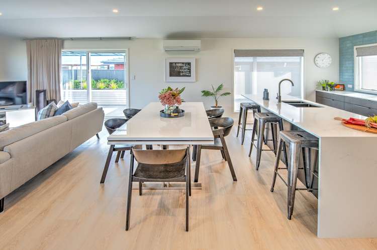 37 Magnolia Crescent Tawhero_7