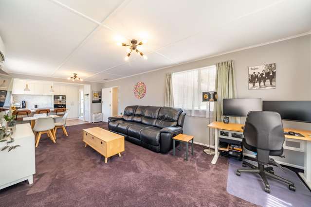 3 Newburn Grove Wainuiomata_4