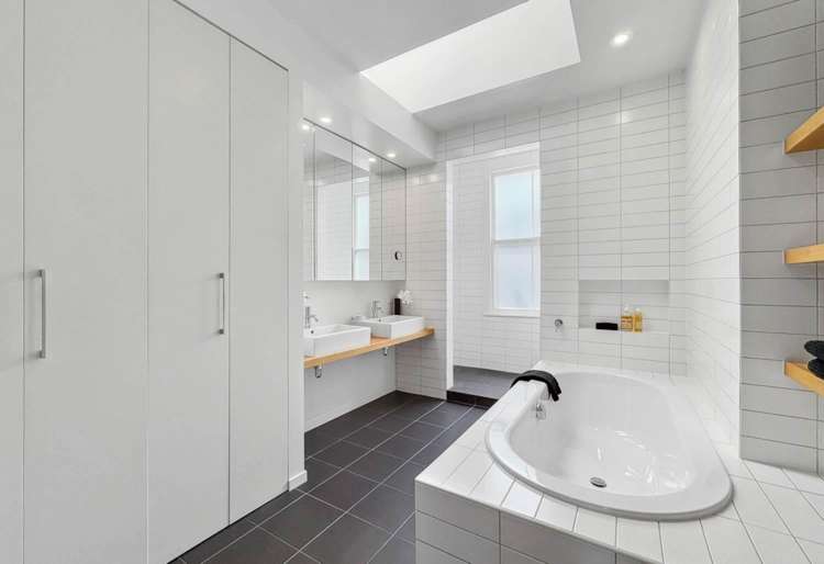 72 St Leonards Road 1728_9