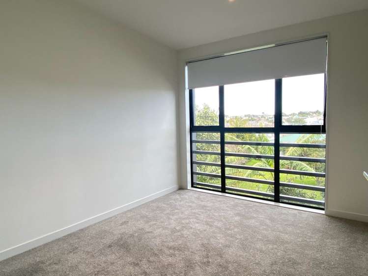 14/12 Onewa Road Northcote_7