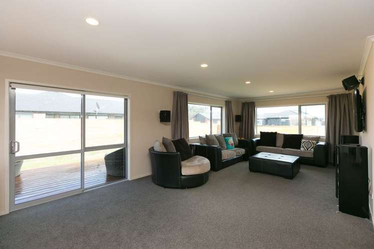 6 Cooke Farm Grove Waiwhakaiho_12