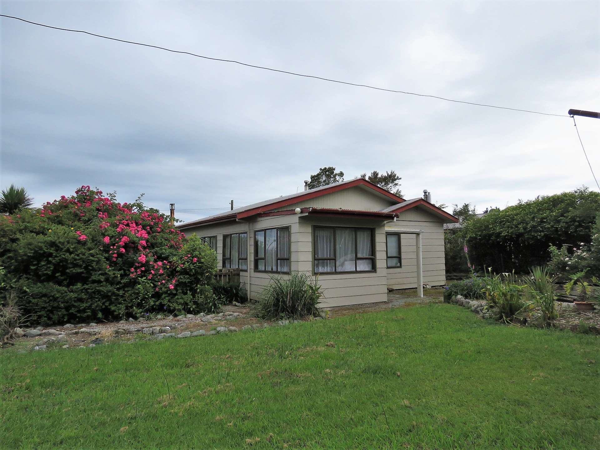 14 Hawes Street Waimangaroa_0