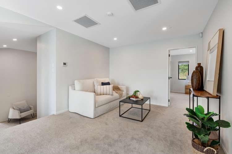 279 West Hoe Heights Orewa_19