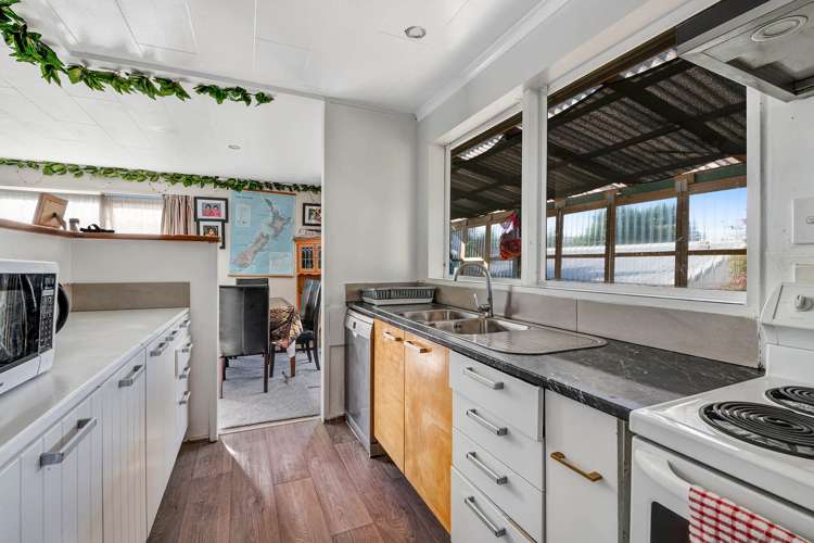 23 Snells Beach Road_5