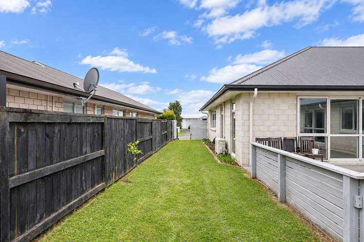 93 Puhirake Crescent Pyes Pa_18