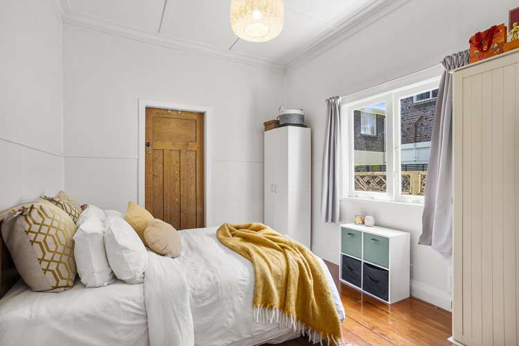 17 Preston Avenue Mount Albert_9